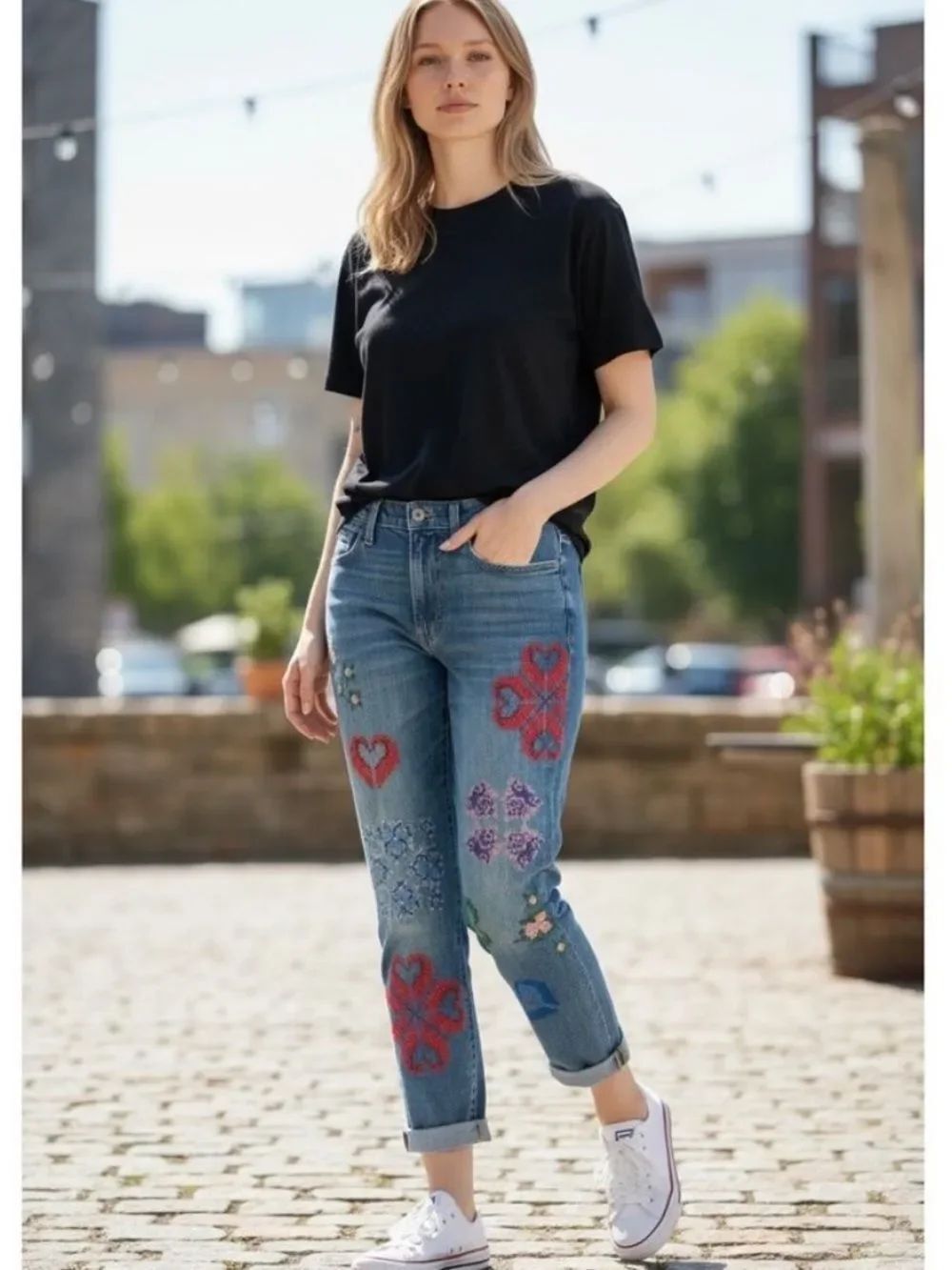 Lucky Brand Mid Rise Boy Jean Embroidered Floral Stitch Womens 6/28